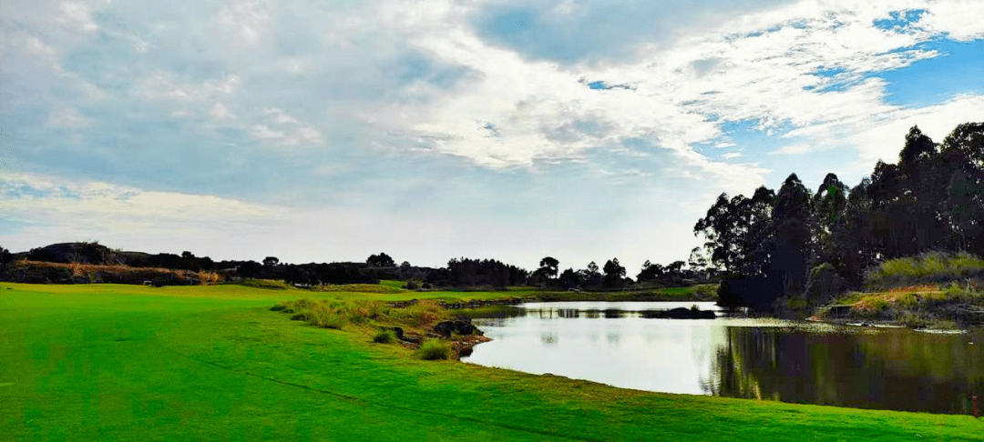 球赛花絮华南秋季会长杯高尔夫球联谊赛完美收杆