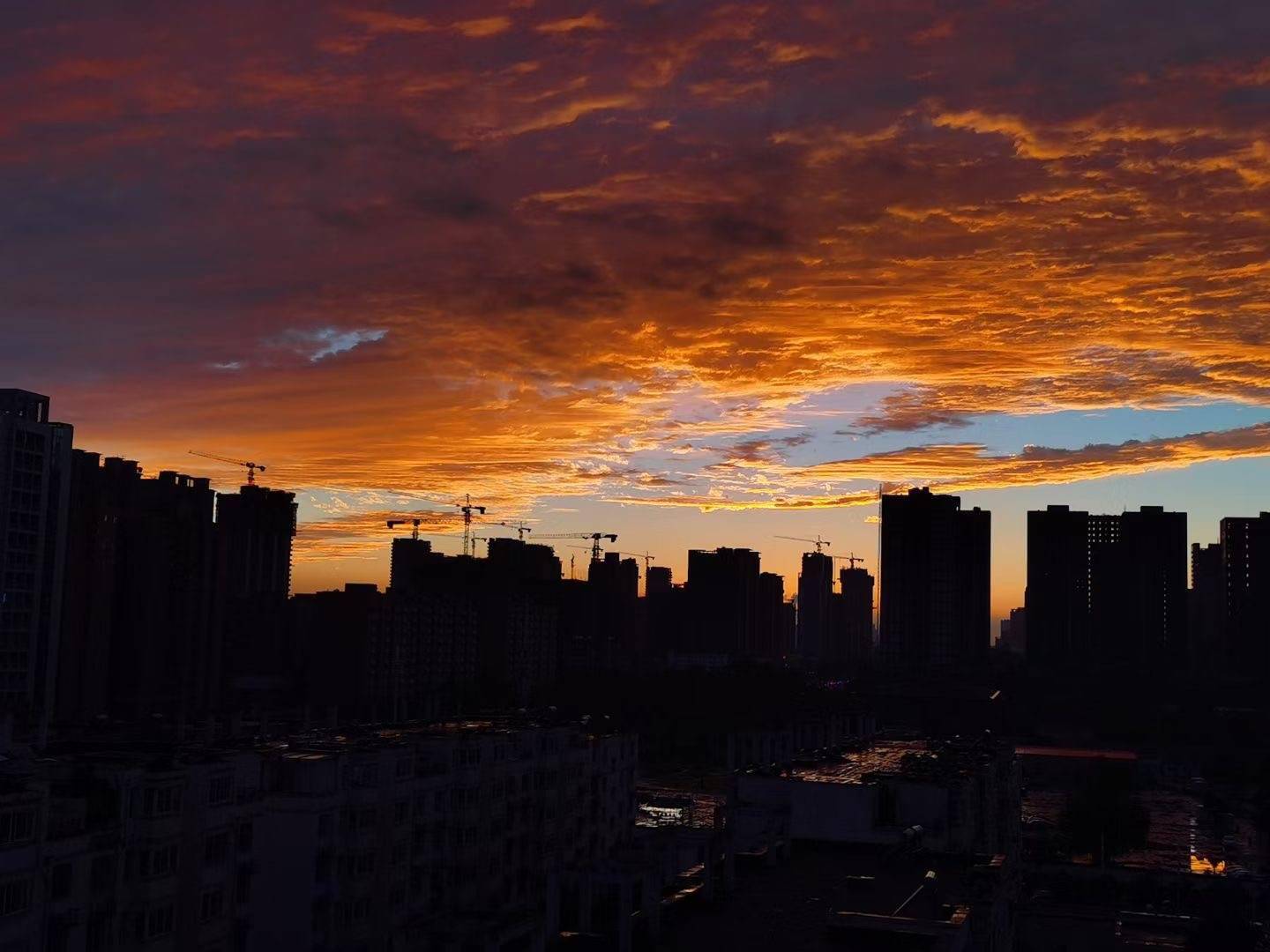 一大波美图来袭!郑州的晚霞刷爆朋友圈