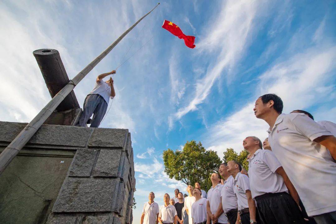 观海卫北门山炮台图片