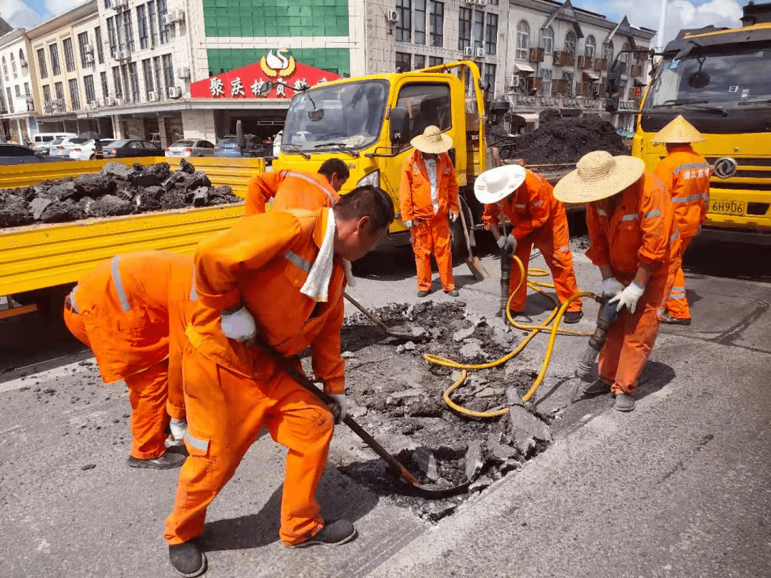 市公路中心多措并举保障国庆期间道路畅通_施工