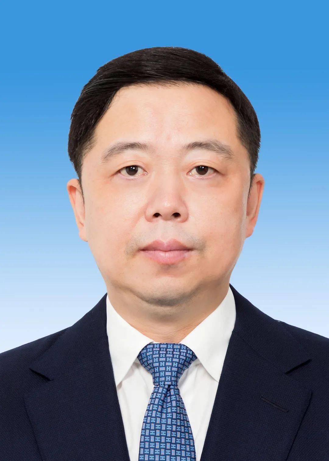 市纪委选出新一届领导班子成员 马明龙同志当选镇江市委书记