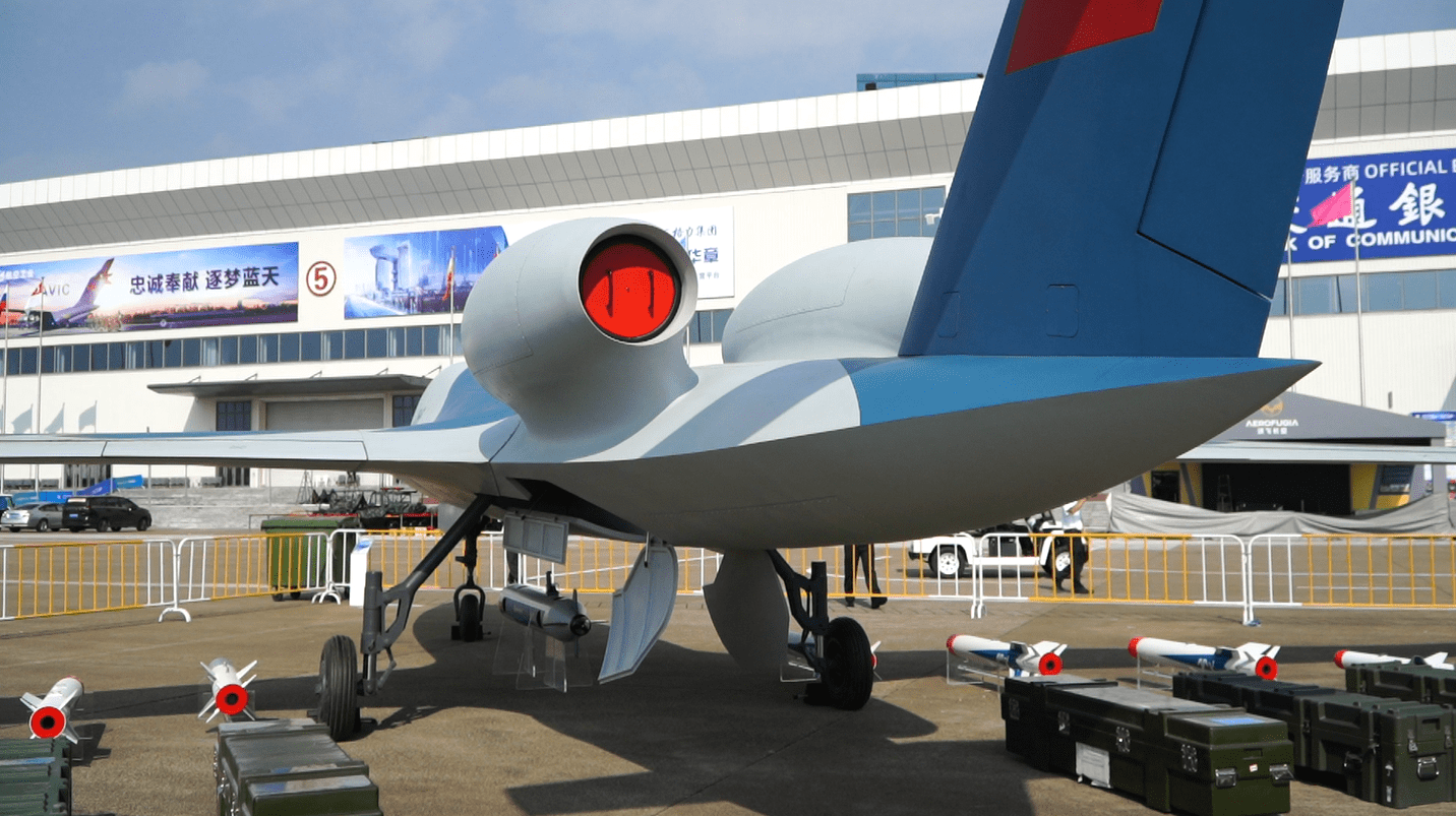 无人机|彩虹-6大型无人机重磅亮相，除了喷气式发动机外还留了“彩蛋”