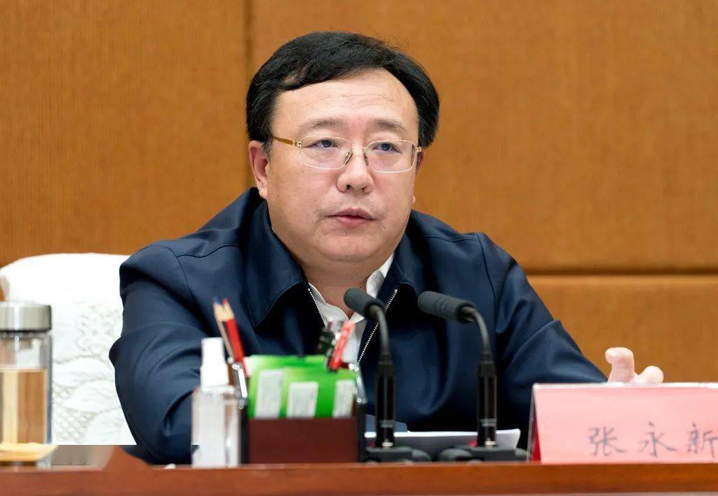 市政府副市长张永新出席,副秘书长李杰,市教育局局长张荷红,市政府副