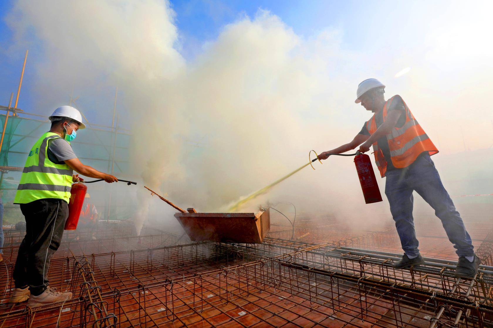 高新城建集团:开展消防与疫情防控应急演练 筑牢国庆期间安全生产防线
