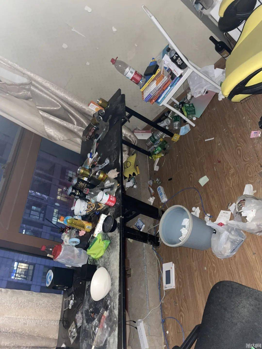 萧山一房东被恶心到了!租客退租后房间一塌糊涂,现场不堪入目,网友看