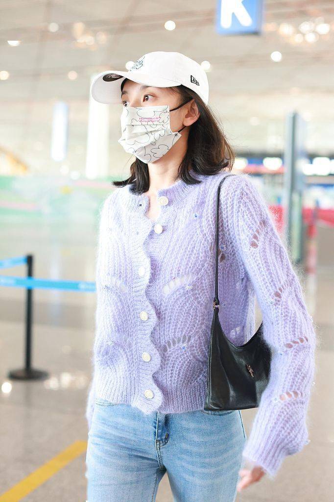 香芋 会演又会穿 宋祖儿马卡龙色毛衫搭牛仔裤清新甜美