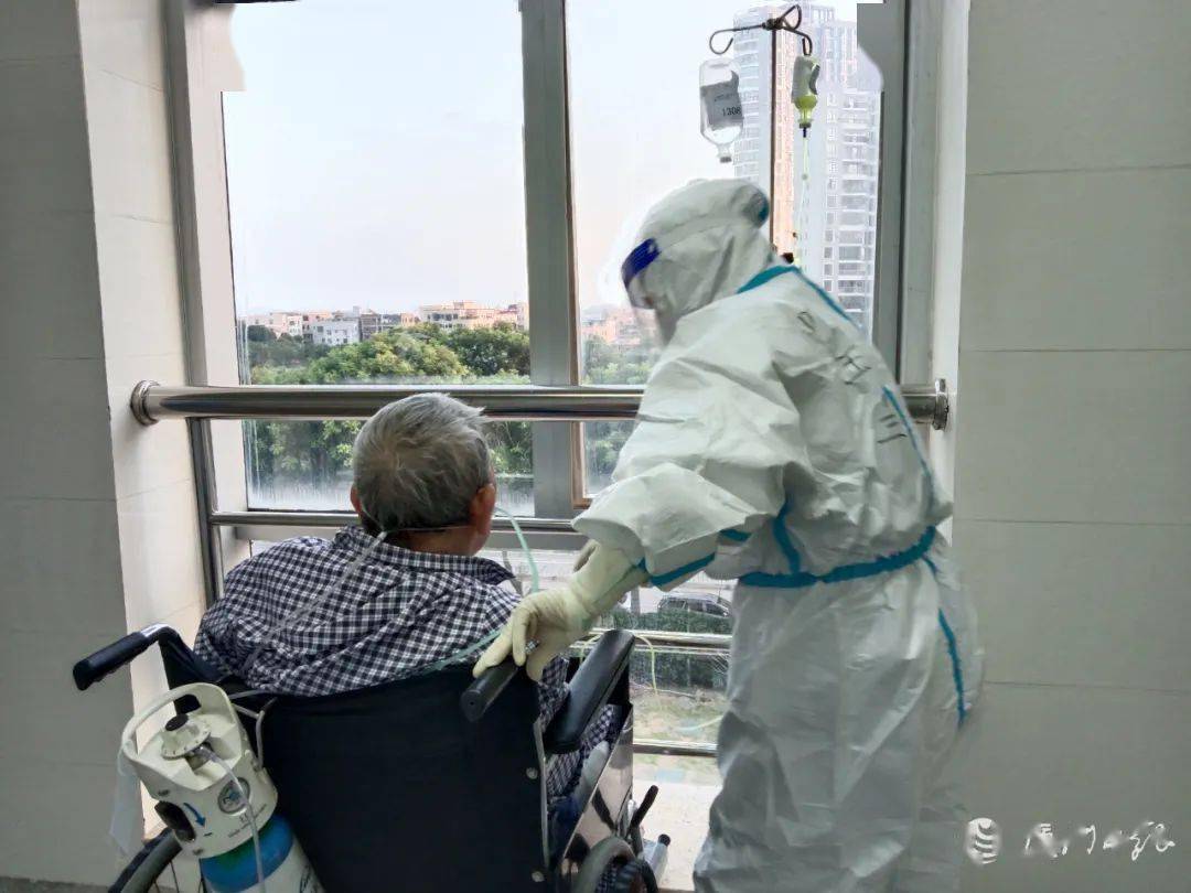 救治|92岁王爷爷，出院啦！