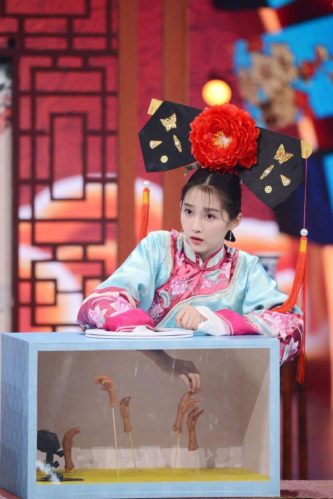 黑色 关晓彤和红裙才是绝配！