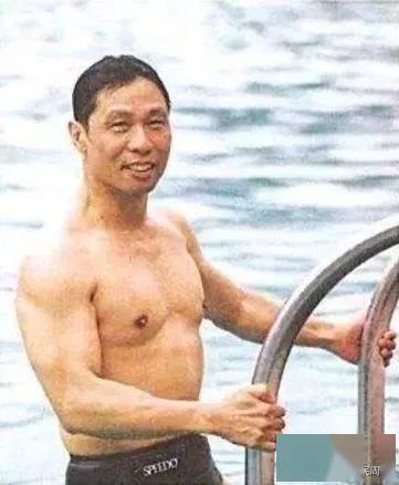 宁光|良医 | 100个俯卧撑、1000个模拟跳绳……院士说这才是锻炼