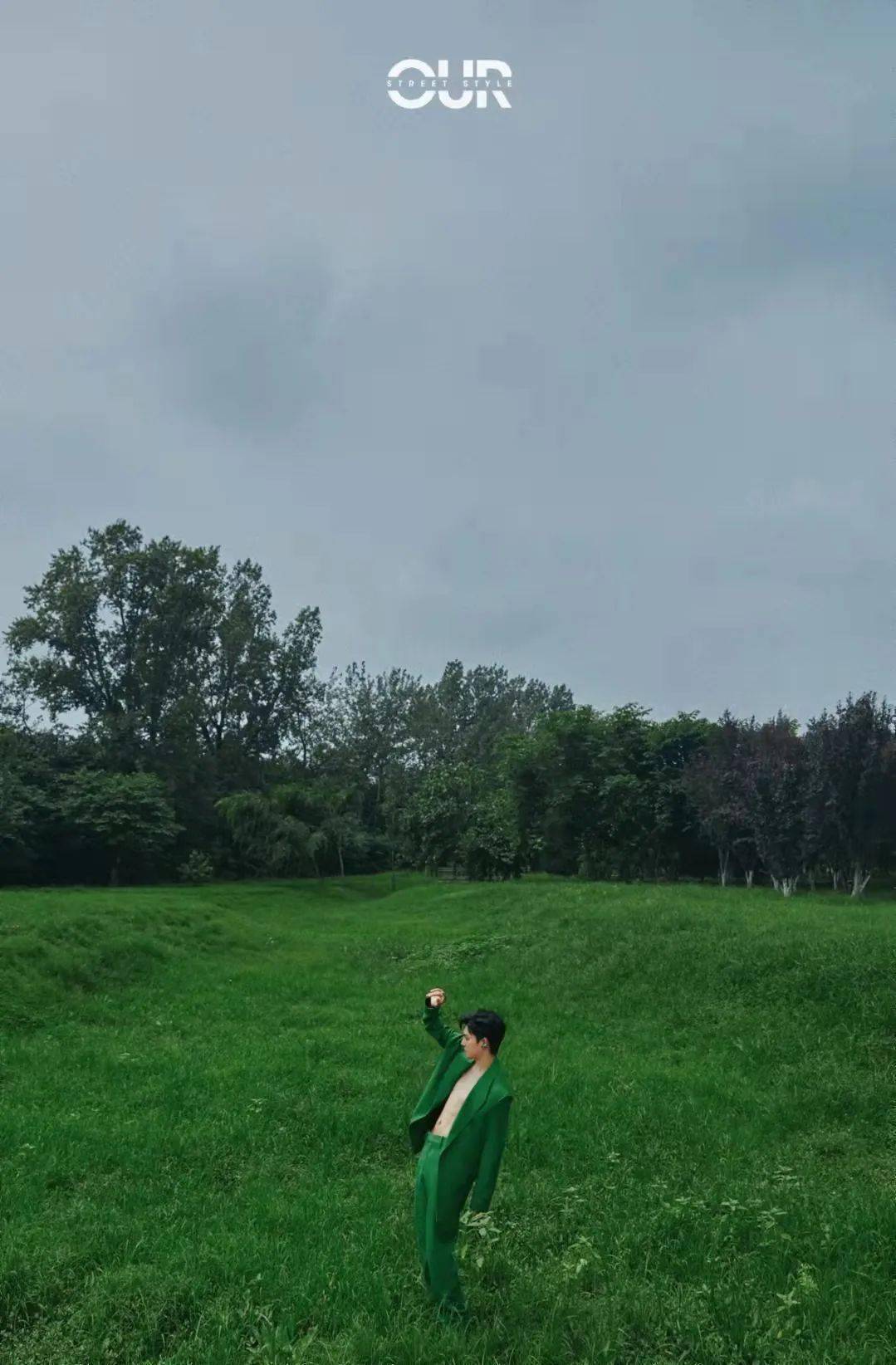 王佳文 落叶缤纷,和赵雅芝 张欣尧 徐梦洁 王紫璇 共同探寻深秋色彩