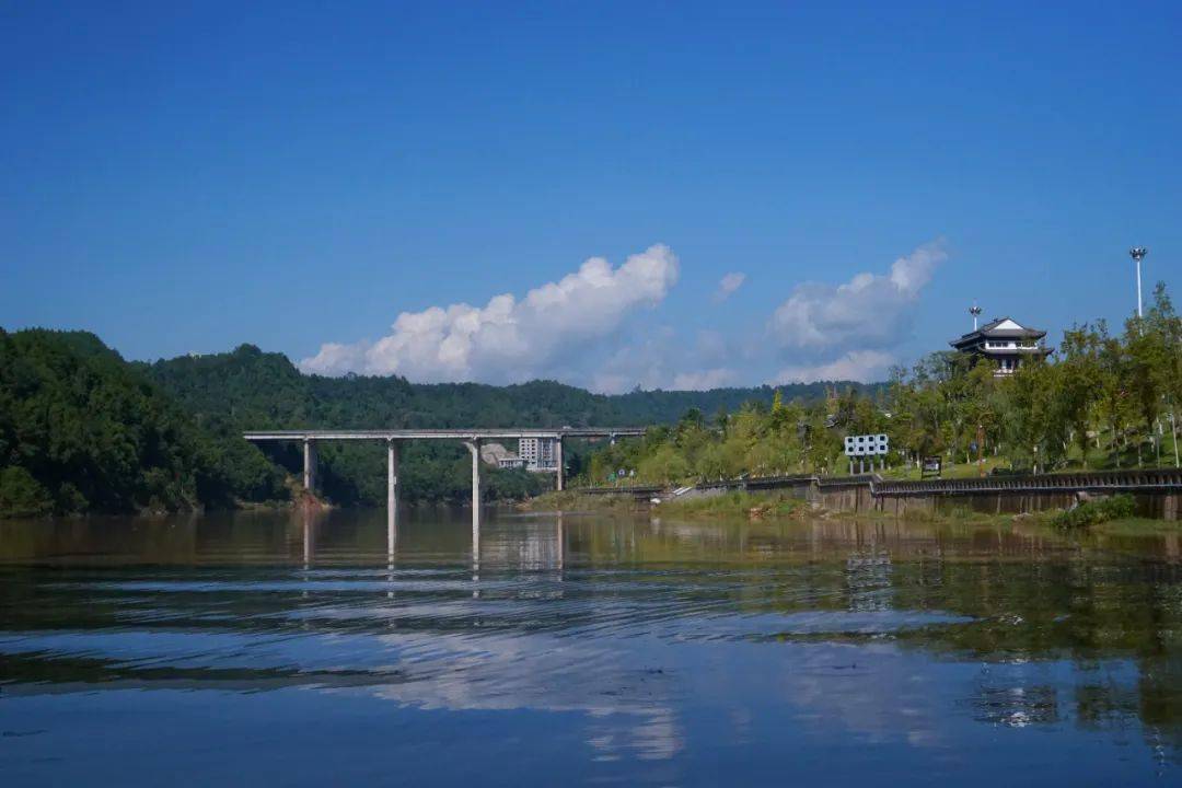 旅游白天也能乘船游览恩阳河啦国庆假期恩阳船说日游重磅呈现