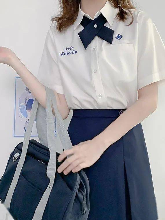 水手服 虞书欣、杨超越都在穿的水手服，究竟有多好看？