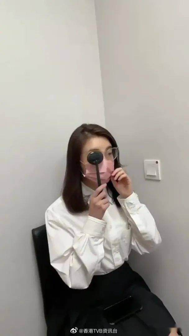 林小明|林夏薇视网膜退化急做手术！江若琳被指不赚钱