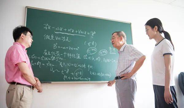 奠基人|中国现代应用数学奠基人之一李大潜：学生需要鼓励，不是打压，更不能以一时的分数论英雄