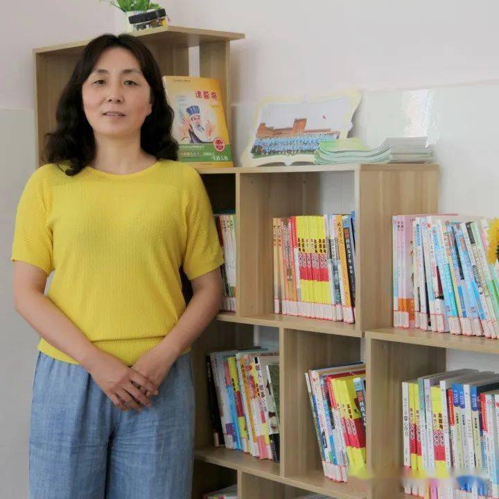 朱海燕老师是一个秀外慧中的女同志.