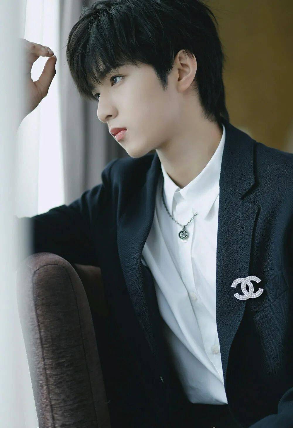 时代少年团成员照片高清壁纸单人 62558433847a4e2ca967344a97d1ece5.jpeg