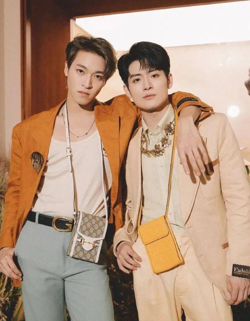 同款服装王嘉尔 68794a802514459581032a22d899222e.jpeg