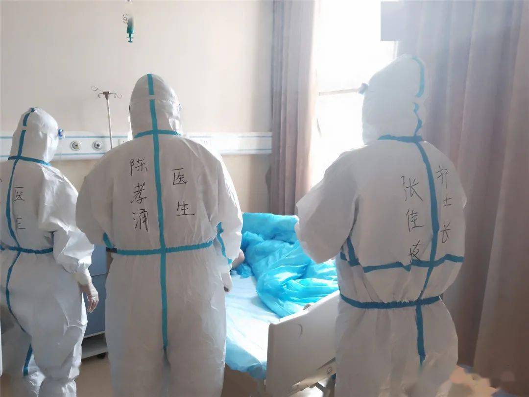 模式|“我们康复了，谢谢你们！”厦门首批3名新冠肺炎治愈患者康复出院