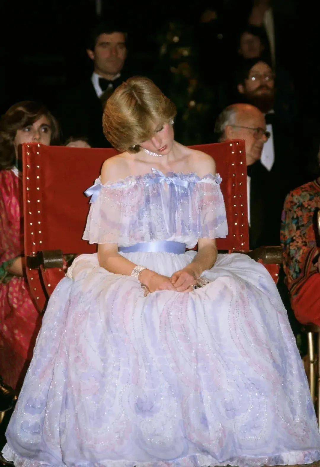 戴妃 如何轻松时髦地表达优雅范儿？