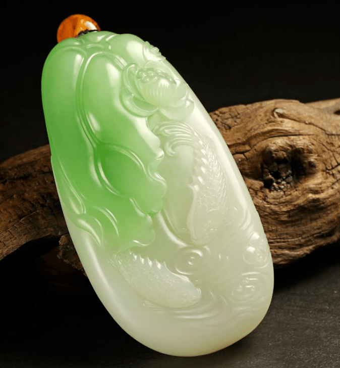 和田玉翠青满足了和田玉爱好者对翠色的遐想