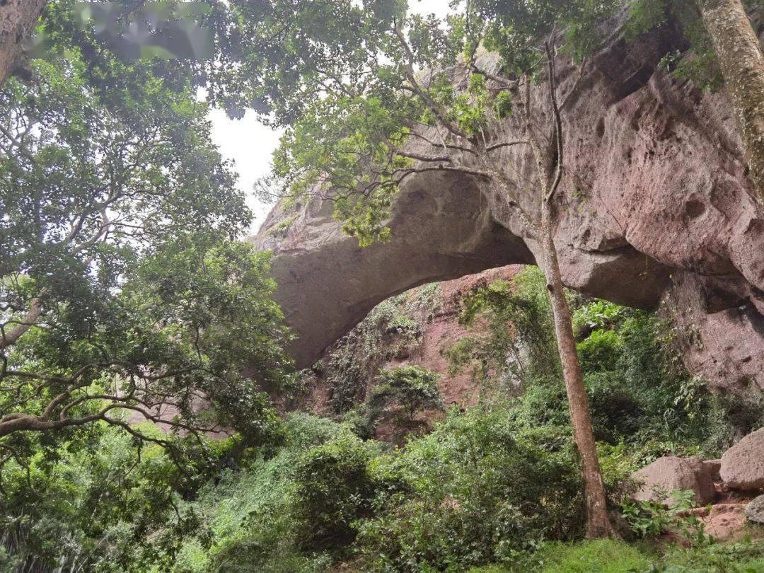博白宴石山景区,领导正在关注!