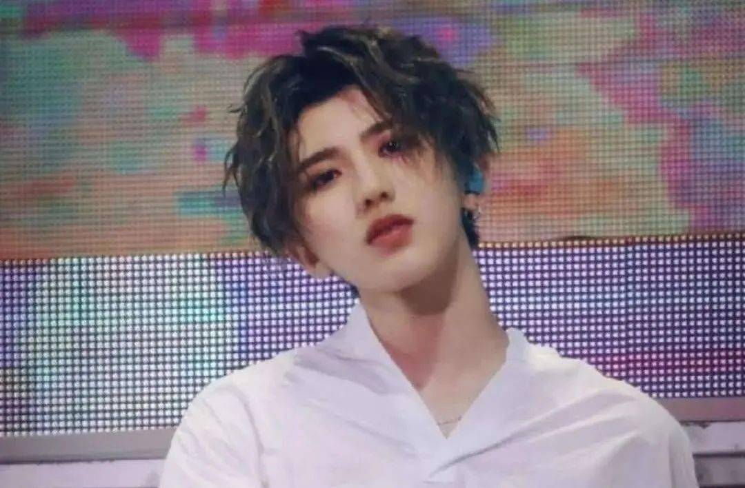 打压|易烊千玺走红只因运气太好？唐嫣打压邱泽不得进内娱？蔡徐坤无奈转型演员？张一山吃老本没边际？李易峰嫌弃陈钰琪？