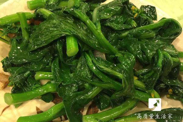 胡女士|这两种隔夜菜，一口也别吃，放冰箱也不行，是公认最有害的！