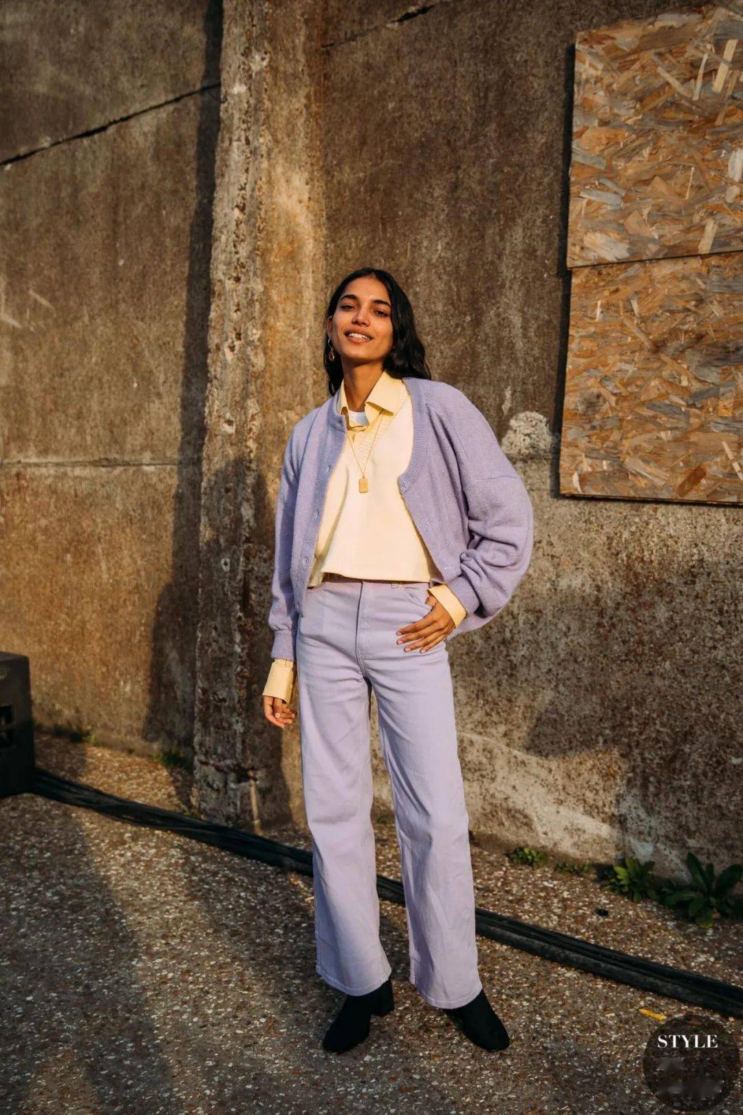 风衣 如何实现一衣多穿？你只需要件衬衫~