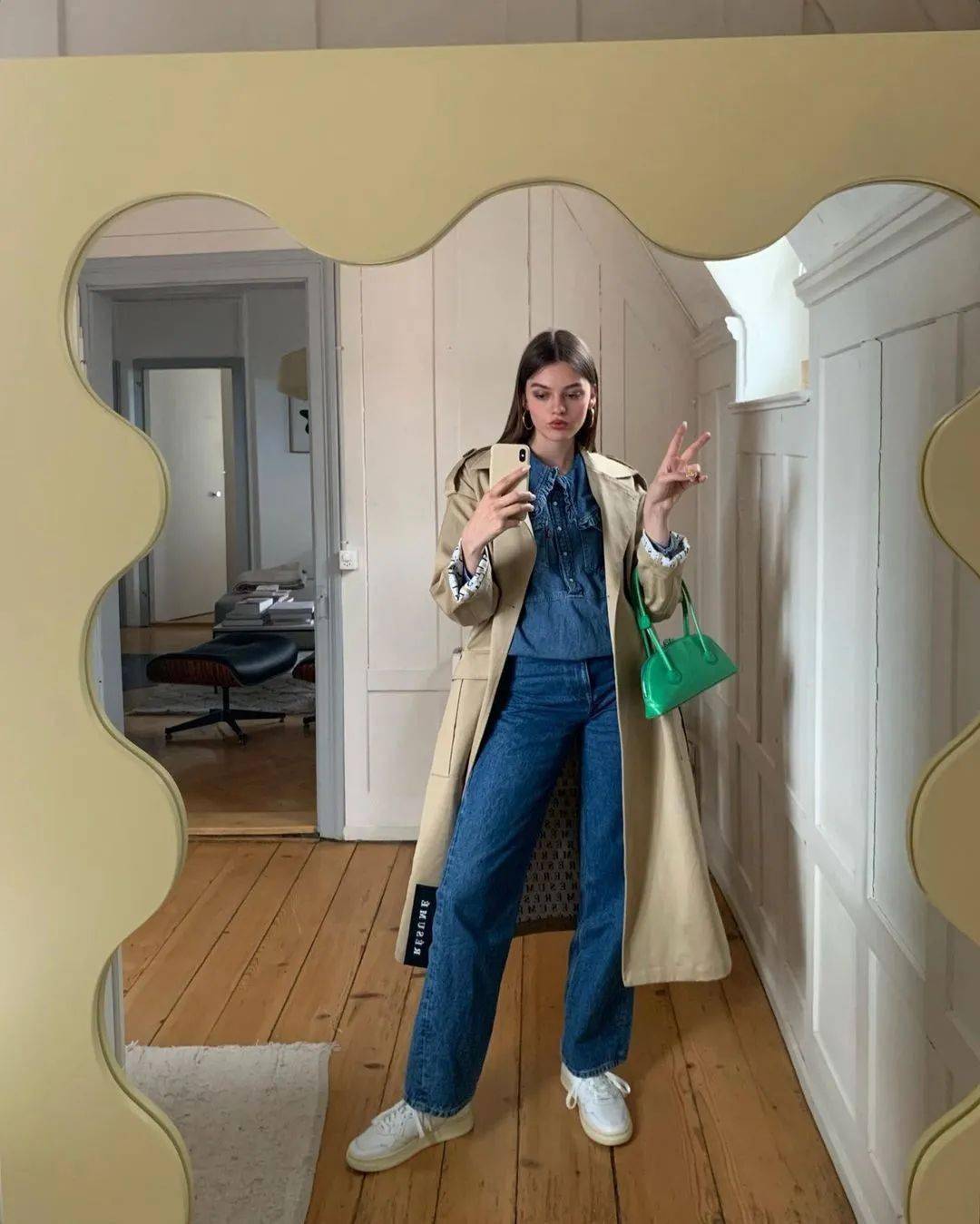 风衣 如何实现一衣多穿？你只需要件衬衫~