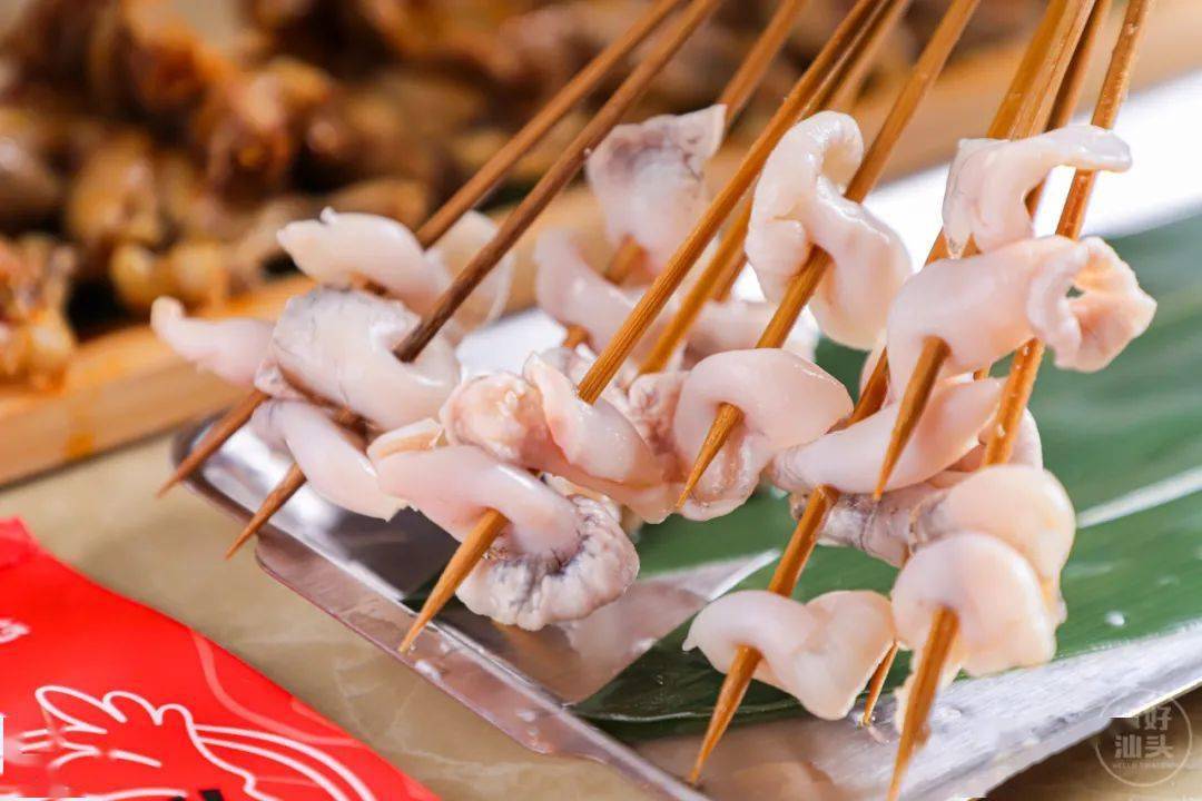 蛙脆脆其实是蛙肚串串满口肉感十足,这样吃蛙才过瘾可以放入锅中继续