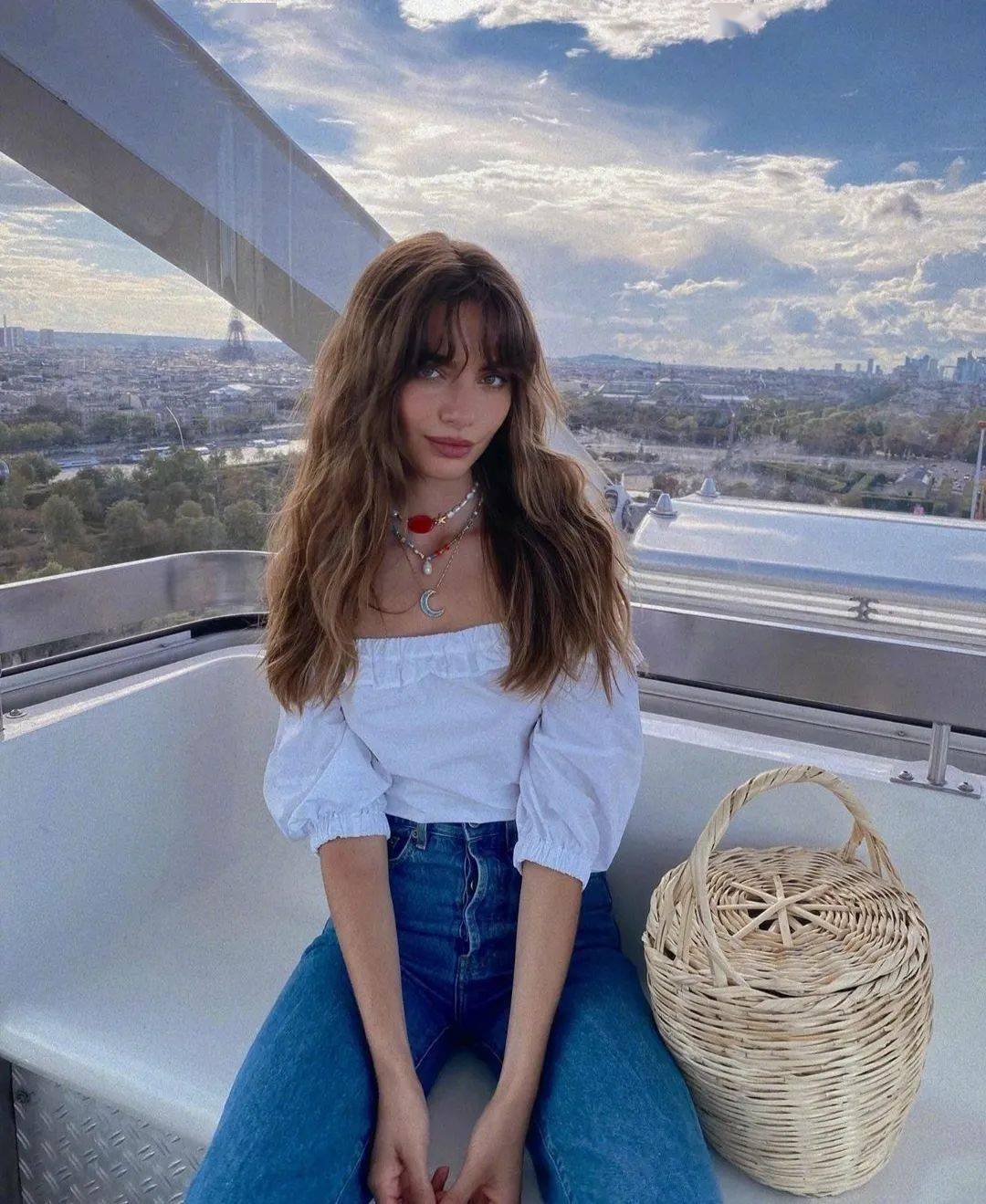 比较大气的女人 7a9a13239c324944a4e944a4b67a4018.jpeg