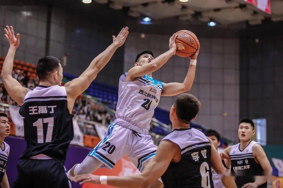 西北民族大学体育学院学生阿卜杜拉·喀米力成功入围cba选秀舞台