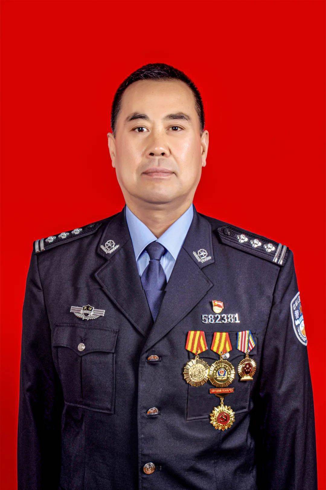 第三季度" 津城滨海警星"  高永贤,男,汉族,中共党员,56岁,2000年9月