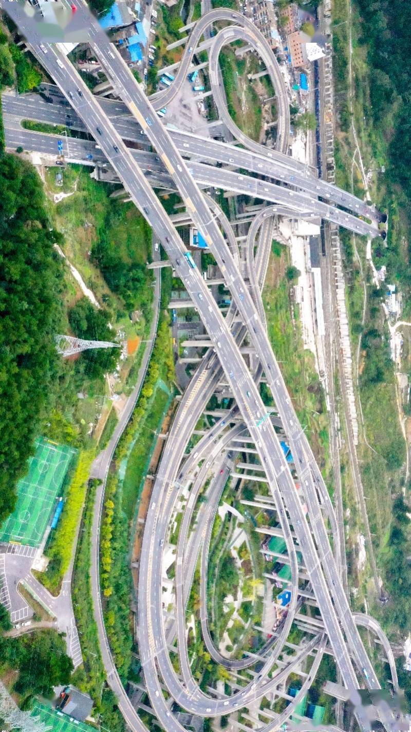 图集：贵阳“最复杂”的立交桥，空中俯瞰，堪比过山车