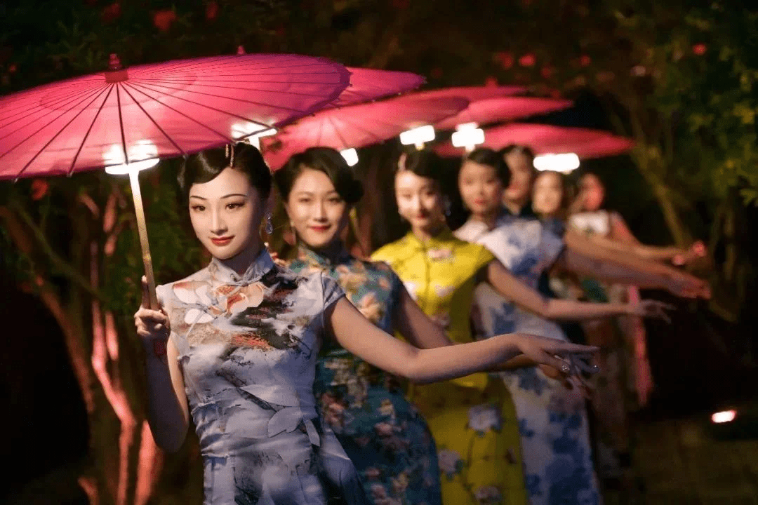 雅韵 [株洲万达广场]霓裳雅韵绽放万达 旗袍私享会邀您共赏芳华!