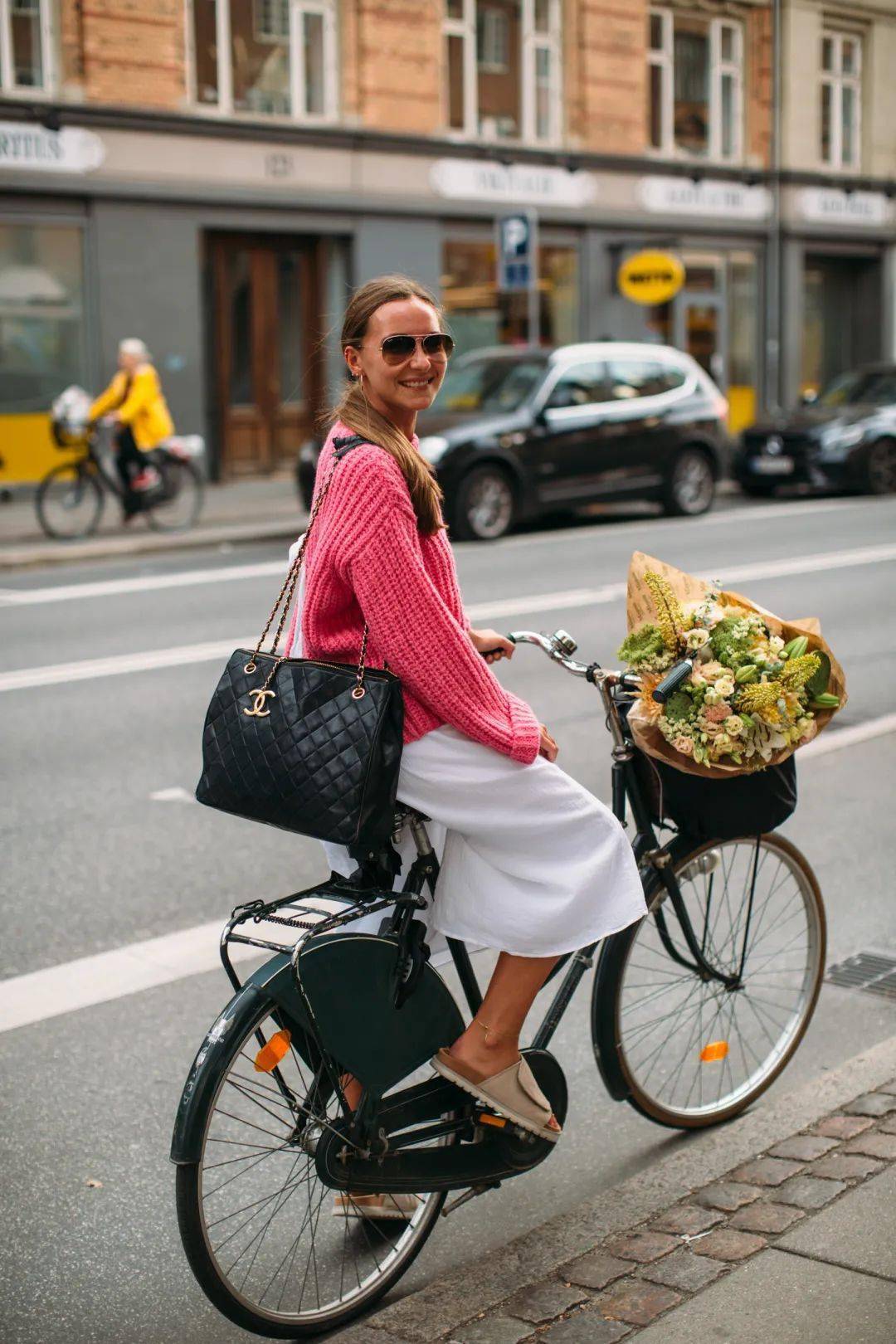 Vogue 在哥本哈根时装周 时髦女士都是骑单车赶场子的