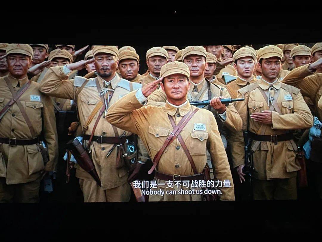 平凉支队组织新训队全体消防员观看爱国主义教育片长津湖