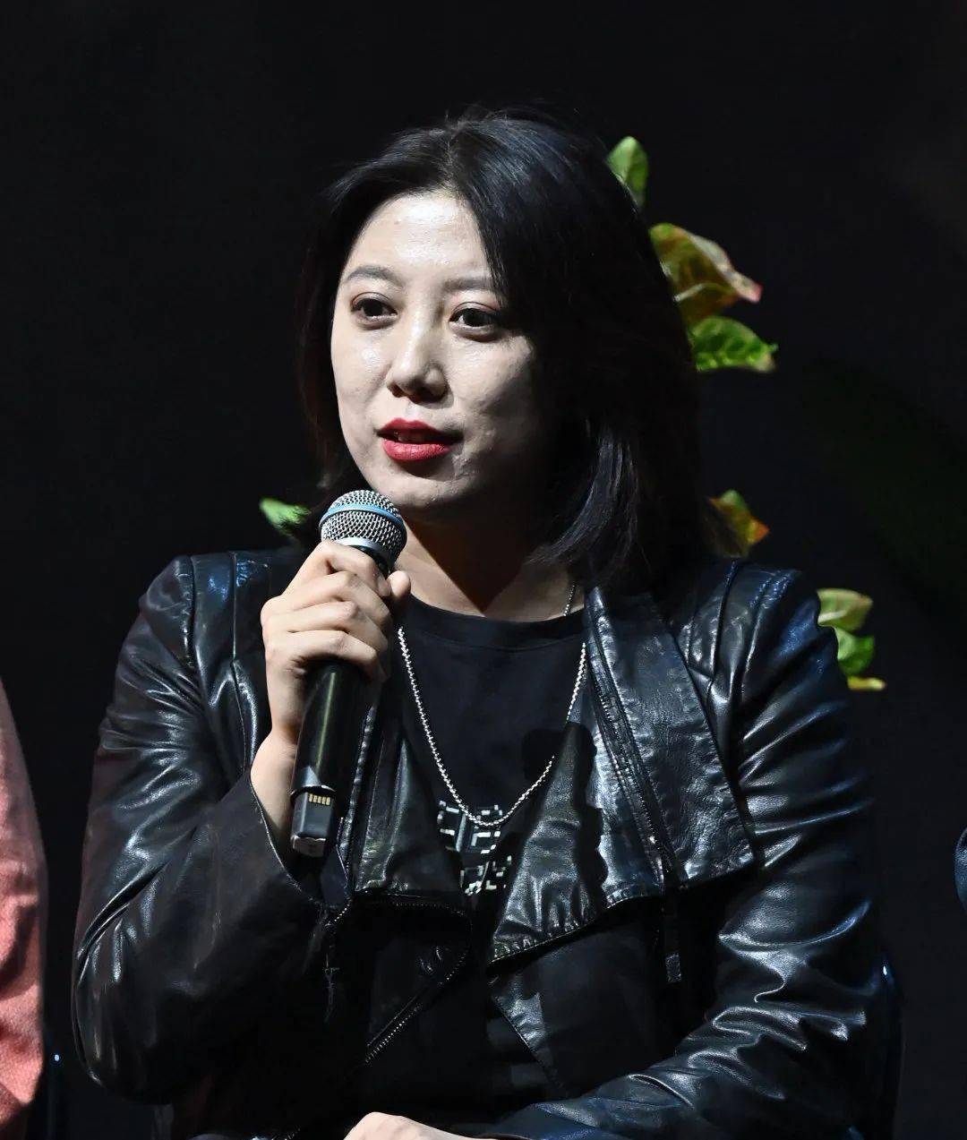 《自然颂歌》的指挥高嵩表示:"《自然颂歌》拓展了音乐与乐器的更多