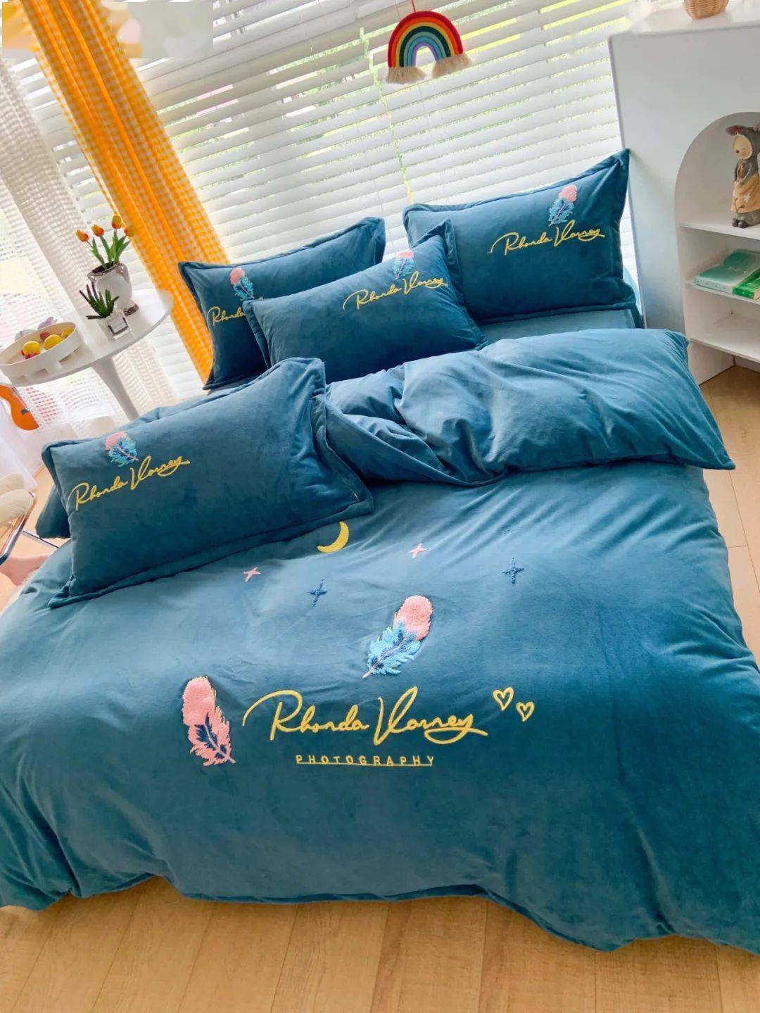 大气 159元抢购加厚宝宝绒毛巾绣四件套