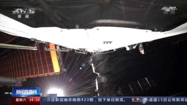 三名航天员入驻空间站 径向交会对接的难点在哪里？