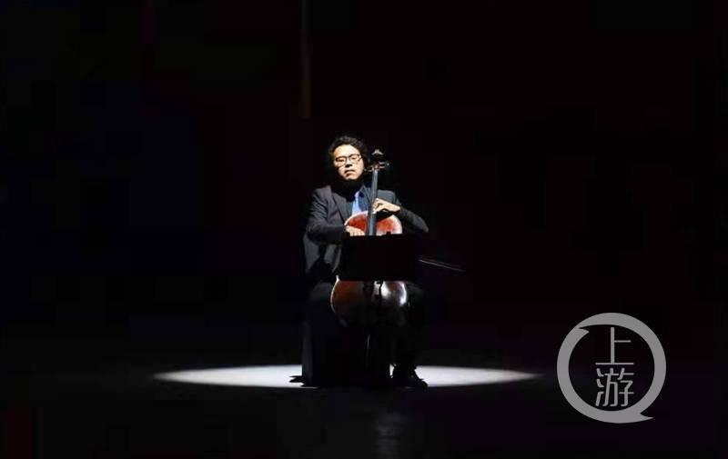 夏首安 上游影像·摄影家夏首安 | 重庆时尚周上的绝美瞬间