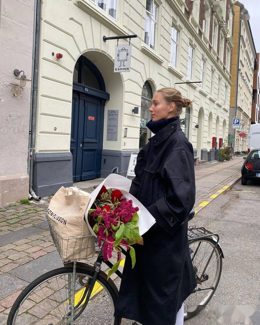 Vogue 在哥本哈根时装周 时髦女士都是骑单车赶场子的