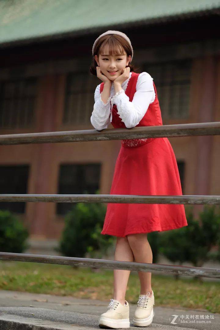 拍摄人物全身像时头部的重要的焦点