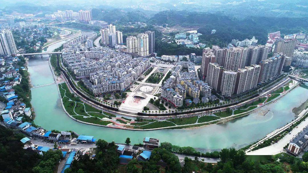 新征程】苗乡巨变展新颜——松桃推进新型城镇化发展建设综述_县城