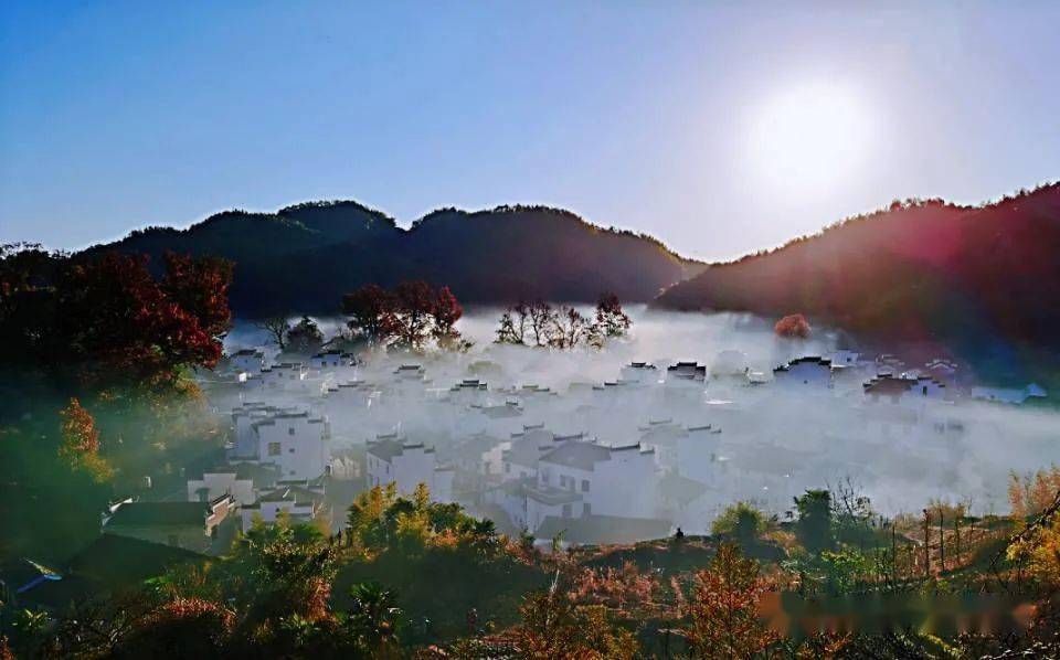 11月20日26日江南徽州赏秋走进最美乡村婺源天下第一名山三清山江南