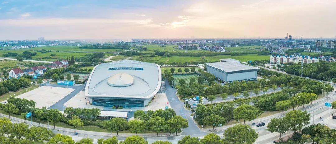 金山体育馆开放时间:每周六上午基地地址:朱泾镇浦源路118号2017年1月