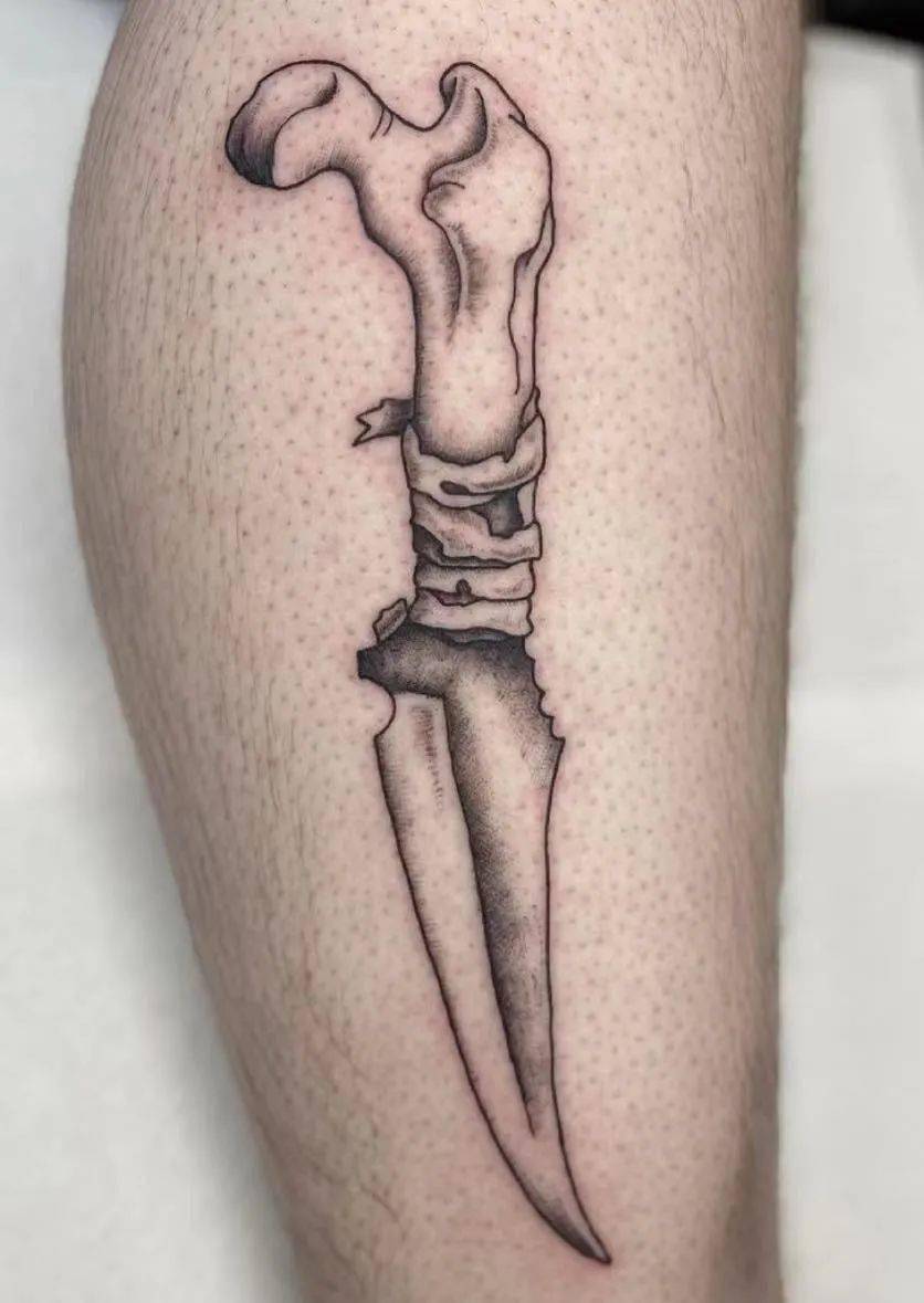 构成我们骨架的骨头纹身