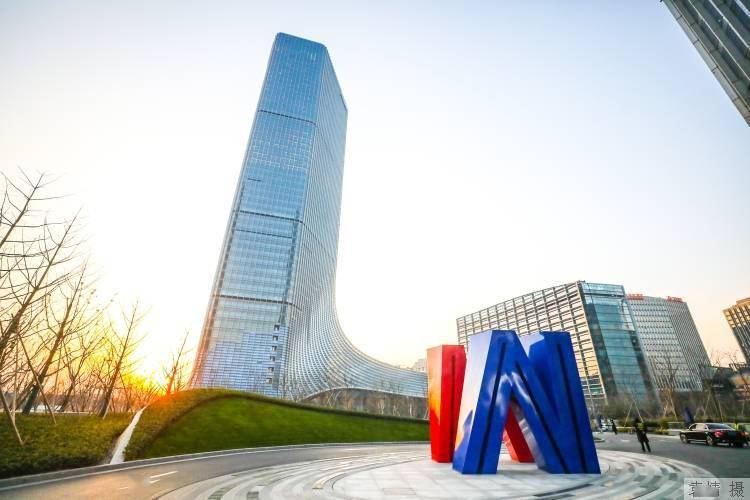 西岸智慧谷的旗舰项目"ai tower西岸智塔"集中布局以人工智能为主的