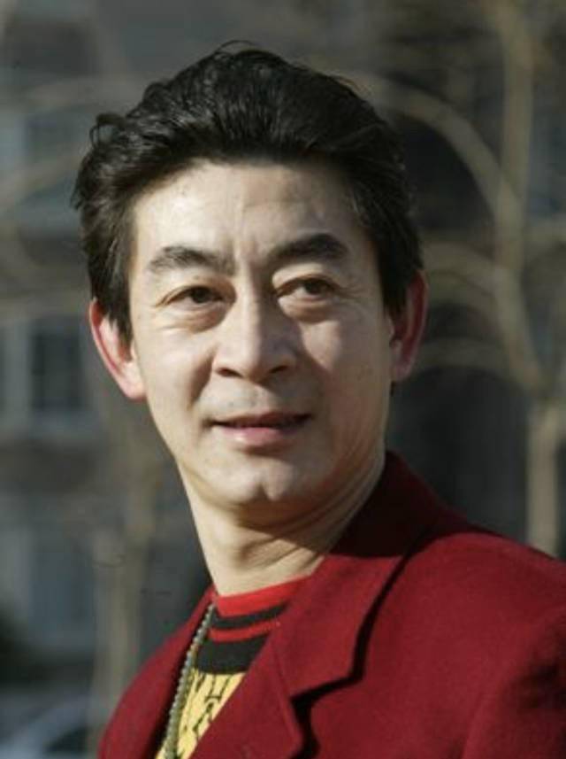 六龄童:雪藏爱徒刘建杨,助儿子六小龄童上位?其实背后另有隐情_章金莱