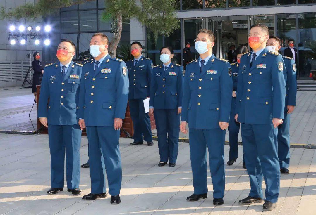 大事大抓 落地落实——王宝红政委带队检查疫情防控工作